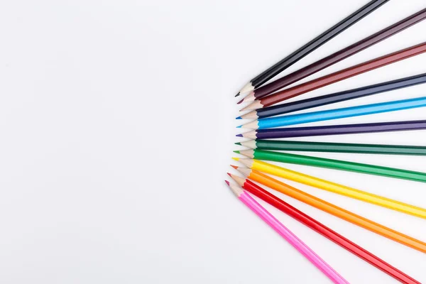 Creioane colorate pe suprafața albă. Vedere de sus, Mock up — Fotografie, imagine de stoc