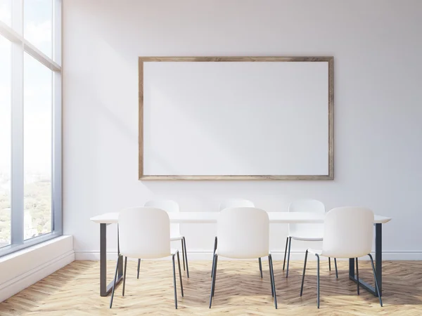 Gestell und rechteckiger Konferenztisch — Stockfoto