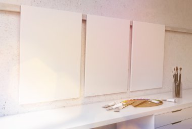 Masaüstü tonlama üzerinde üç afiş