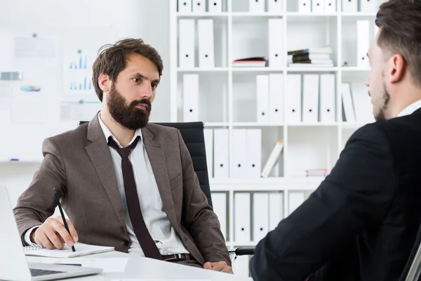 Zakenlui discussiëren over samenwerking — Stockfoto