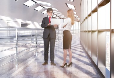 İş adamları boş ofis