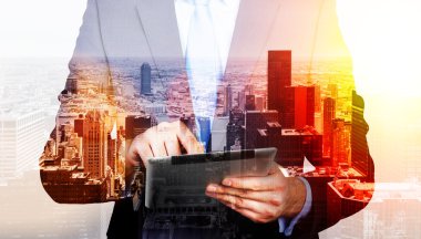 işadamı tablet kullanma