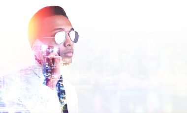 İşadamı telefon multiexposure üzerinde