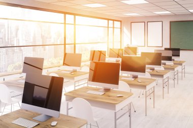 Okulda bilgisayar laboratuvarı