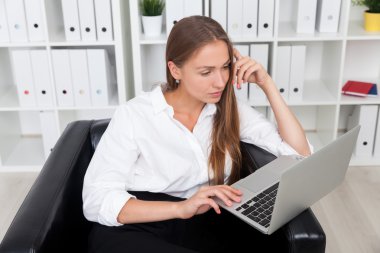 başarılı iş kadını