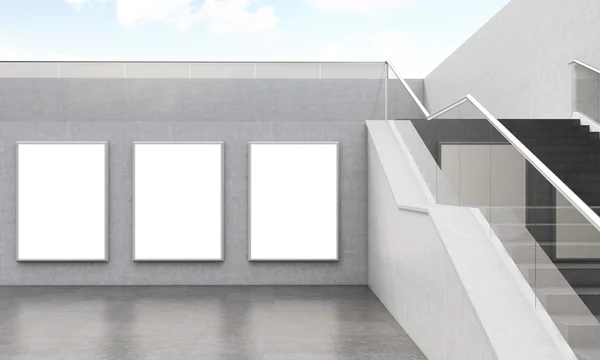 Escalera en edificio moderno con carteles en la pared — Foto de Stock