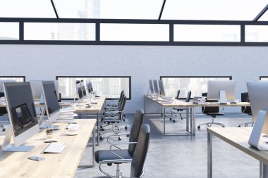 Tavan arası Oda bilgisayar laboratuarında 