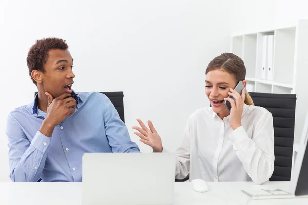 Goda nyheter på jobbet — Stockfoto