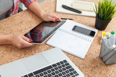 becerikli alet kadınla