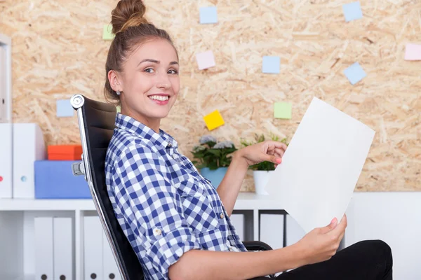 PR department employee at work — Stock Photo, Image