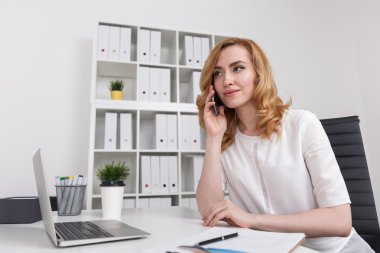 Yüksek teknoloji çalışmaları iş başında 