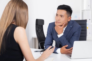 Bana kendinden daha çok bahset.