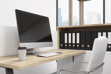 Bilgisayarlı ofis odası köşesi