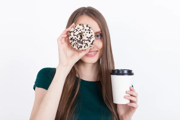 Chica cubriendo la cara con donut — Foto de Stock