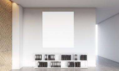 Kitap raflarının üstündedikey poster