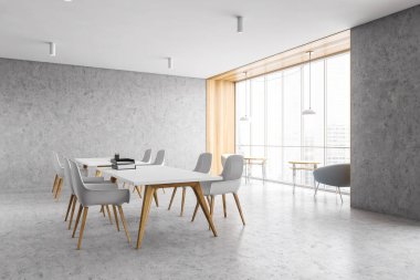 Beyaz masalı açık gri ofis odası, tahta bacaklı sandalyeler, büyük camlı gri mermer zemin. İnsansız bir minimalist ofisin 3 boyutlu canlandırması