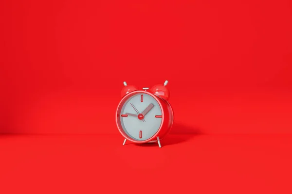 Reloj Despertador Tradicional Pie Sobre Fondo Rojo Concepto Vigilia Gestión —  Fotos de Stock