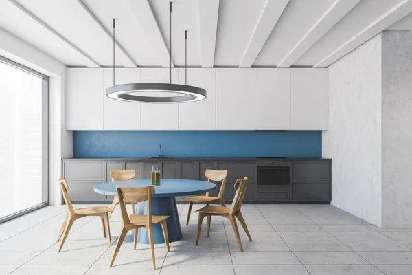 Intérieur Cuisine Moderne Avec Murs Blancs Bleus Sol Carrelé Placards — Photo