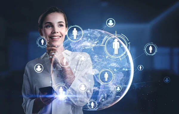 Retrato Una Joven Mujer Negocios Sonriente Usando Teléfono Inteligente Una —  Fotos de Stock