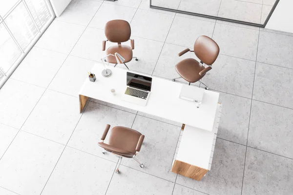 Bovenaanzicht Van Witte Kantoor Lobby Consulting Room Met Laptop Tafel — Stockfoto