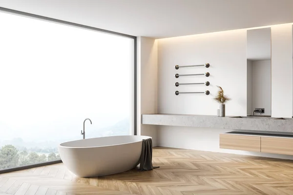 Γωνιακό Μοντέρνο Μπάνιο Λευκούς Τοίχους Ξύλινο Πάτωμα Άνετη Μπανιέρα Και — Φωτογραφία Αρχείου