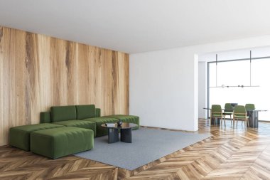 Beyaz ahşap oturma odasındaki siyah fotokopi odası yeşil kanepe ve gri halıda kahve masası, yan görüş. Büyük pencereli yemek odası, gri ahşap zemin 3D, kimseyi göstermiyor.