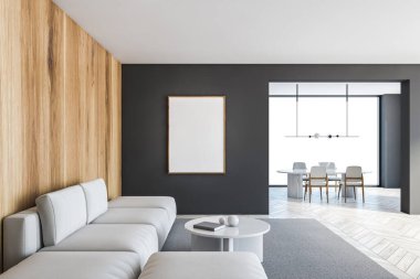 Gri ahşap oturma odasında beyaz kanepe ve sehpası olan boş bir tuval. Arka planda yemek odası, büyük pencereli, gri ahşap zemin 3D, kimseyi göstermiyor.