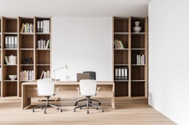 Beyaz ve ahşap duvarları, ahşap zemini ve bilgisayar masası olan modern CEO ofisinin ön görüntüsü. 3d oluşturma