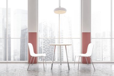 Gökdelenlerde şehir manzaralı, pencerenin yanında iki sandalyeli bir kafe. Modern minimalist kafenin pembe ve beyaz iç döşemesi mermer zeminli, 3 boyutlu, kimseyi yansıtmayan.