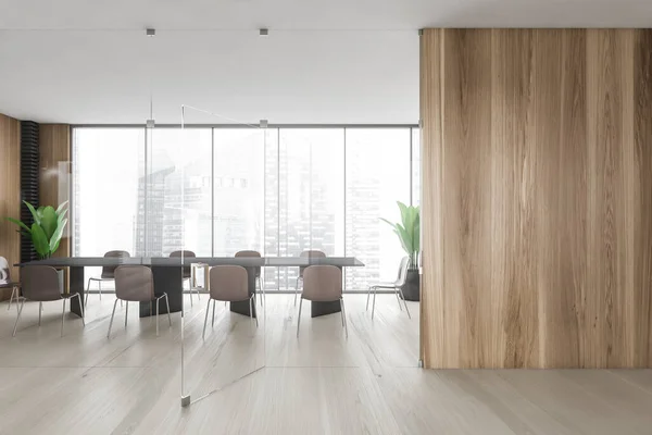 Interior Elegante Sala Reuniões Com Paredes Madeira Piso Mesa Conferência — Fotografia de Stock