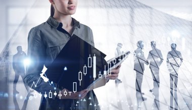 Bulanık şehir ofisinde çalışan ve ekibinin iki kez teşhir ettiği dosyasıyla tanınmayan bir iş kadını. Tonu ayarlanmış resim