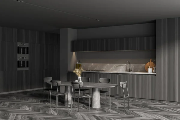 Ecke Der Stilvollen Küche Mit Grauen Wänden Holzboden Esstisch Und — Stockfoto