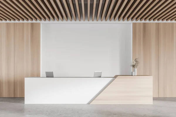 白と木製の壁 コンクリートの床とフロントデスクとモダンなオフィス待合室のインテリア 3Dレンダリング — ストック写真
