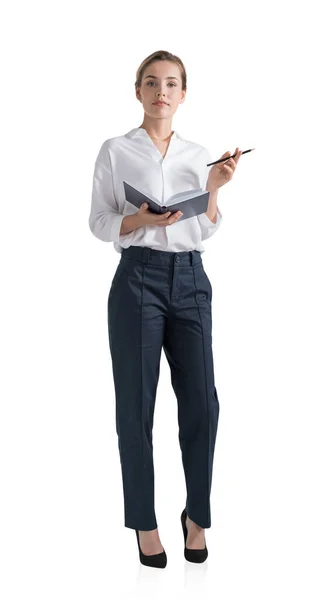 Aantrekkelijke Jonge Vrouw Het Houden Van Een Notebook Nadenken Hoe — Stockfoto