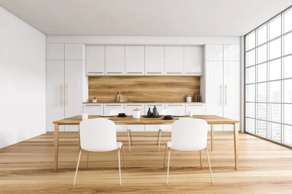 Cocina Minimalista Blanca Madera Vista Frontal Mesa Comedor Con Sillas — Foto de Stock