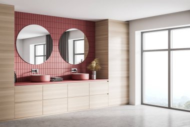 Açık ahşap banyo, pencerenin yanında kırmızı lavabo ve aynalar, yan görüş. Modern mermer banyonun minimalist tasarımı. 3D görüntüleme, insan yok.