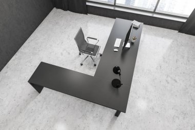 Yukarıdan gri ofis odası, minimalist mobilyalar, pencerenin yanında lamba ve bilgisayar olan masa. 3D görüntüleme, insan yok