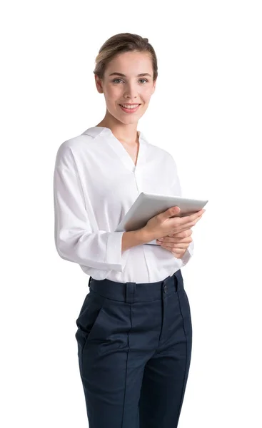 Atractiva Mujer Negocios Ropa Formal Está Sosteniendo Dispositivo Tableta Sonriendo — Foto de Stock