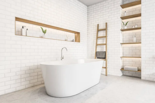 욕실과 욕조가 측면을 식물들이 선반에 대리석 바닥에 현대식 미니멀리즘 아무도 — 스톡 사진