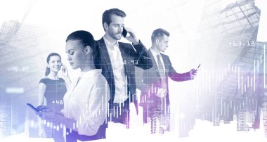 Birlikte çalışan iş adamlarının iki katına çıkarılması ve konferans görüşmeleri yapılması. Borsa tahminleri ve finansal tablolar. Arka planda New York şehri.