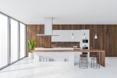 Beyaz ve ahşap mutfak seti beyaz zeminde, ahşap kesim masası ve şişeler için boşluklar. Mutfak odası seti, kesim masası ve bar sandalyeleri, 3 boyutlu görüntüleme, insan yok.