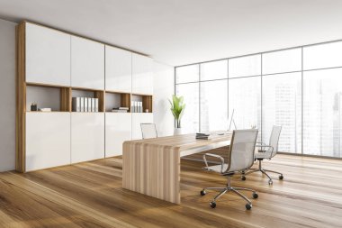 Masası ve masaüstü bilgisayarı olan hafif ofis danışma odası, parke zemininde koltuklar, yan görüş. İş dosyalarının olduğu raflar, şehir manzaralı bitkiler. 3D görüntüleme, insan yok