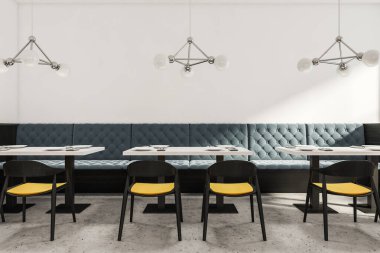 Duvar boyunca siyah ve sarı sandalyeleri ve mavi kanepesi olan modern lüks bir kafe. Beton zemin ve kamu restoranının minimalist tasarımı. 3B görüntüleme