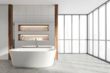 Beyaz küveti, aksesuarları, jelleri ve sabunu olan bir banyo. Beton zemin ve panoramik pencereli ayna duvarı. Modern stil oda iç mimarisi, 3D görüntüleme