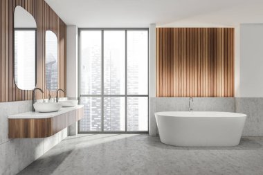 Lavabolu banyo, şehir manzaralı beyaz küvet, gri beton zemin ve ahşap duvar. İki aynalı, jel ve sabunlu, 3D işlemeli modern bir oda.