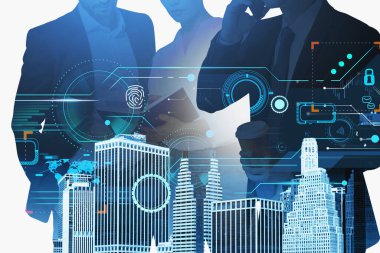 Bir grup iş adamı dijital arayüz üzerinden birlikte çalışıyor ve kitaba bakıyorlar. Uluslararası Hitech sektöründe takım çalışması, işbirliği ve ağ kavramı