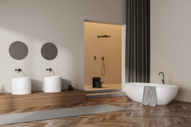 Banyonun içi küvet, duş, iki lavabo ve ayna, perde, meşe ağacından parke zemin. Sağlık için temizlik ve düzenlilik kavramı. Minimalist rahat tasarım