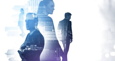 Çeşitli iş adamlarının siluetleri gece vakti soyut ofis alanlarında çalışır, acele eder ve çözümler arar. İş geliştirme konsepti. Çift pozlama