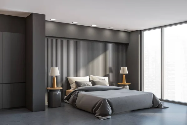 黑暗的卧室内部 有床和枕头 侧视图 灰色混凝土地板和有灯的桌子 在靠近窗户的卧室里用摩天大楼模拟复制空间 3D渲染 — 图库照片