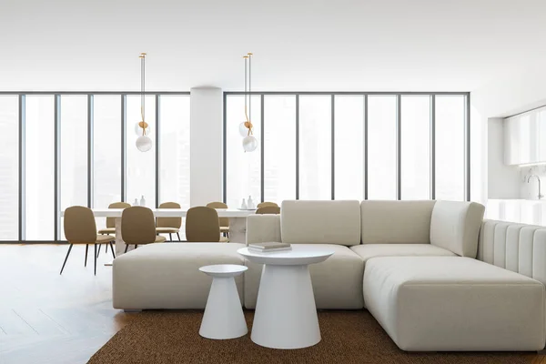 白と木製の壁 木製の床 白いカウンターと食器棚とベージュの椅子と長い白い大理石のテーブルとキッチンのインテリア 長い白いソファとコーヒーテーブル 3Dレンダリング — ストック写真